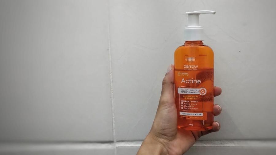 Gel de limpeza Actine promete diminuir oleosidade e clarear marcas de acne 