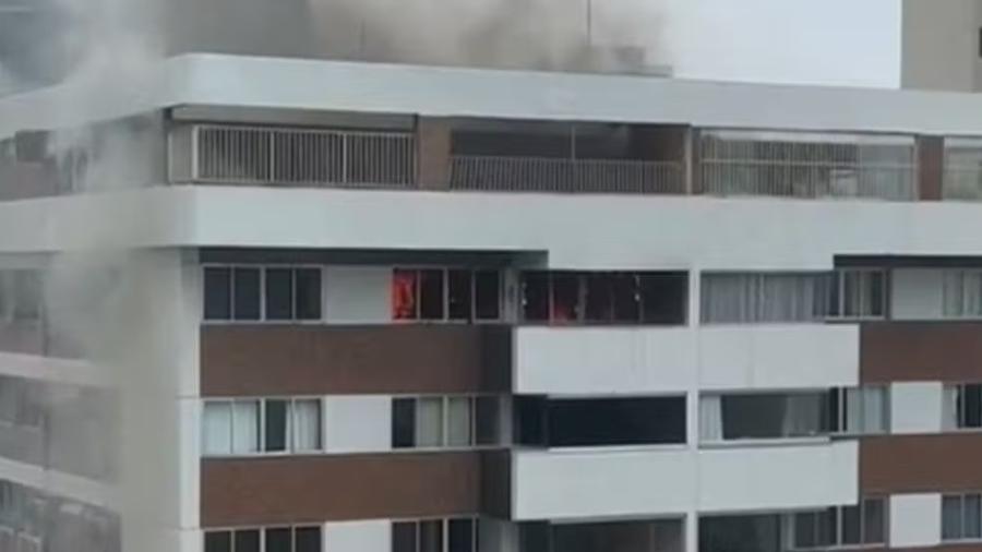 Incêndio em apartamento no bairro de Boa Viagem, no Recife, em 15 de setembro - Reprodução/TV Globo