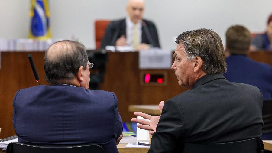 10.6.2025 - Bolsonaro réu sendo interrogado por Moraes 10.6.2025 - Bolsonaro réu sendo interrogado por Moraes