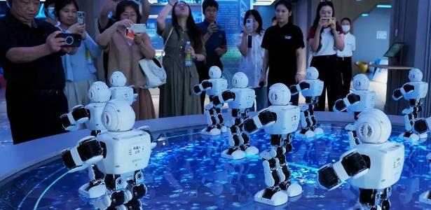 Corrida de IA: EUA dominam chips, e China avança com robótica e modelos