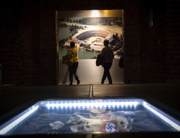Foto do Salão do Congresso é exibida em museu das Áreas de Desfile do Partido Nazista em Nuremberg, na Alemanha - Gordon Welters/The New York Times