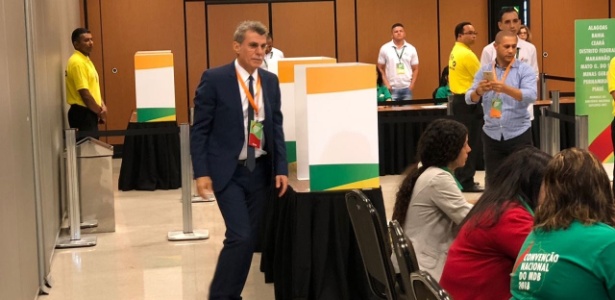 2.ago.2018 - Senador Romero Jucá após votar na convenção nacional do MDB, em Brasília - Luciana Amaral/UOL
