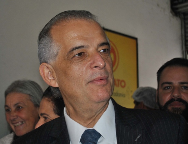 O candidato ao governo de São Paulo Márcio França (PSB), atual governador do estado, visita o Bom Prato na região do Capão Redondo, em São Paulo (SP), na quinta-feira (11)