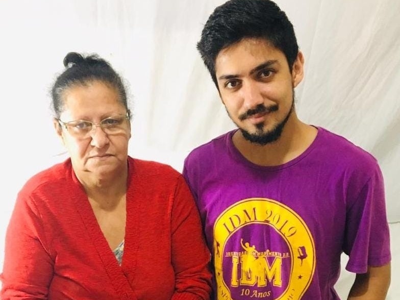 Famílias com idosos em casa temem levar crianças à escola devido à covid