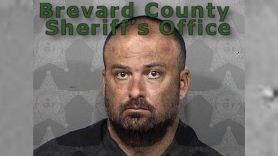  Joseph Prohaska, de 40 anos, foi preso na Flórida por pilotar um aerobarco pelas ruas do condado de Brevard - Reprodução/Brevard County Sheriff"s Office
