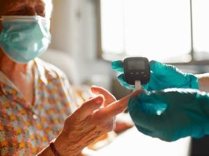 O monitoramento e o tratamento do diabetes pós-covid segue o mesmo de quem tem a doença, mas não foi infectado pelo coronavírus - GETTY IMAGES - GETTY IMAGES