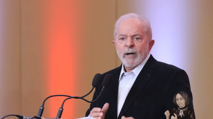 26.abr.2022 - O ex-presidente Luiz Inácio Lula da Silva em entrevista para youtubers - Reprodução/Youtube/Lula 