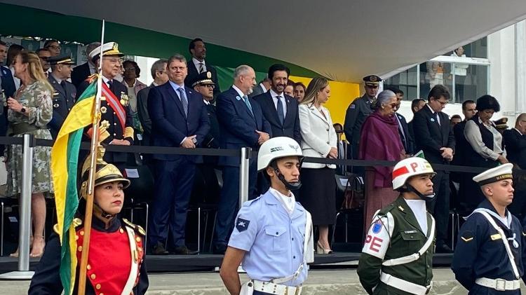 O governador Tarcísio e o prefeito Nunes no desfile de Sete de Setembro 