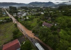 Calor, Amazônia e frio subpolar causam chuvas no RS: 'Combinação raríssima' (Foto: 30.abr.2024-Gustavo Ghisleni / AFP)