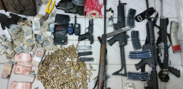 CAC é preso com arsenal de armas que seria usado em roubo na Capital -  Correio do Estado