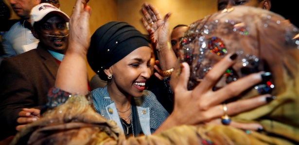 A ex-refugiada somali Ilhan Omar após vencer a eleição para o Congresso - Eric Miller/Reuters