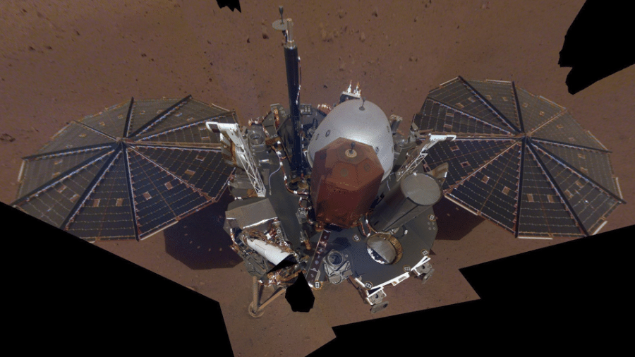 A nova sonda da Nasa enviada a Marte tirou uma "selfie" utilizando a câmera de seu braço robótico - Nasa