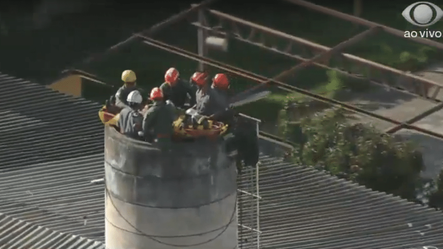Homem caiu altura de 10 metros ao sofrer queda em caixa d"água em São Paulo - Reprodução/TV Band