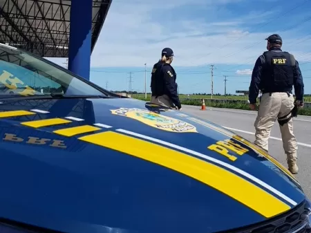 Carro do ovo em SP é fonte de renda e 'invasor' do home office