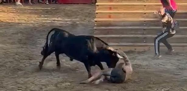 Hombre Sobrevive Ataque De Toro Durante Festival En España;  Ver