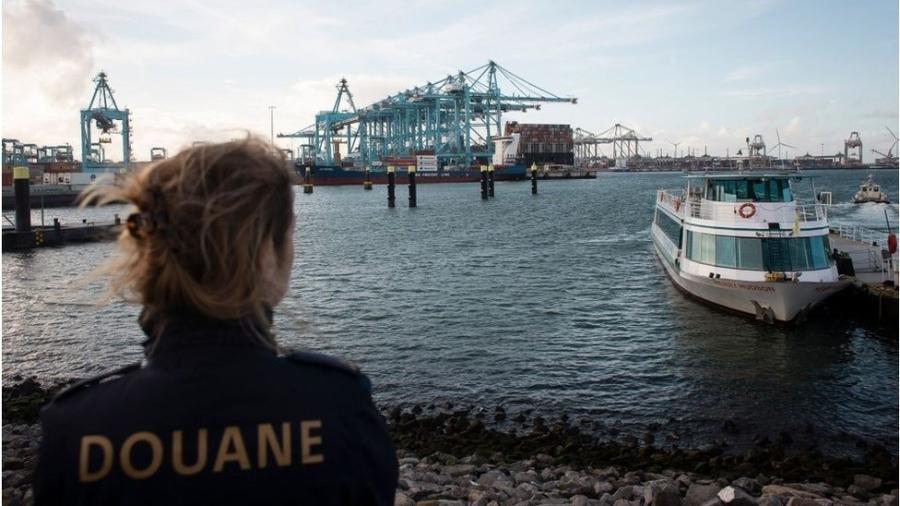 Somente em 2022, as autoridades belgas encontraram quase 110 toneladas do entorpecente no porto da Antuérpia - GETTY IMAGES