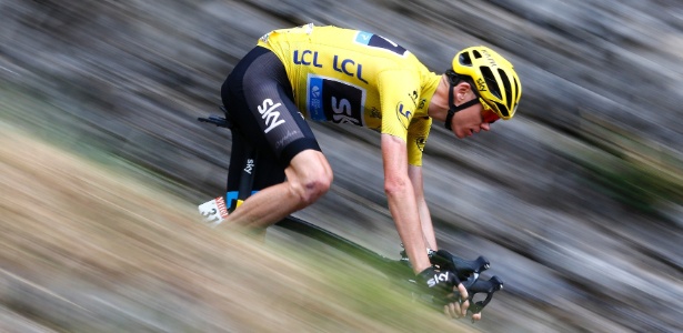 Chris Froome foi hostilizado por espectadores durante a 14ª etapa da Volta da França - Stefano Rellandini/Reuters