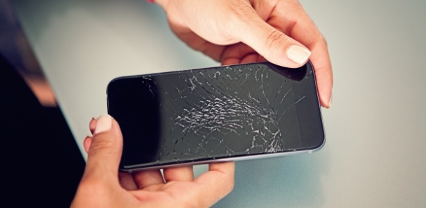 Telas de celulares irritam consumidores pela fragilidade - iStock