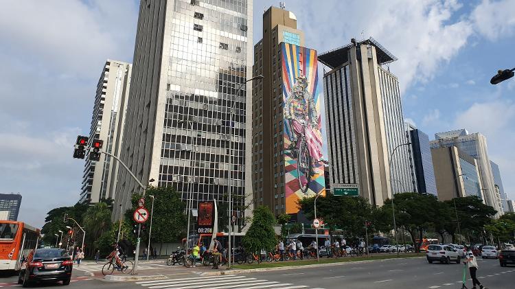 Galaxy S10e - lente natural - UOL - UOL