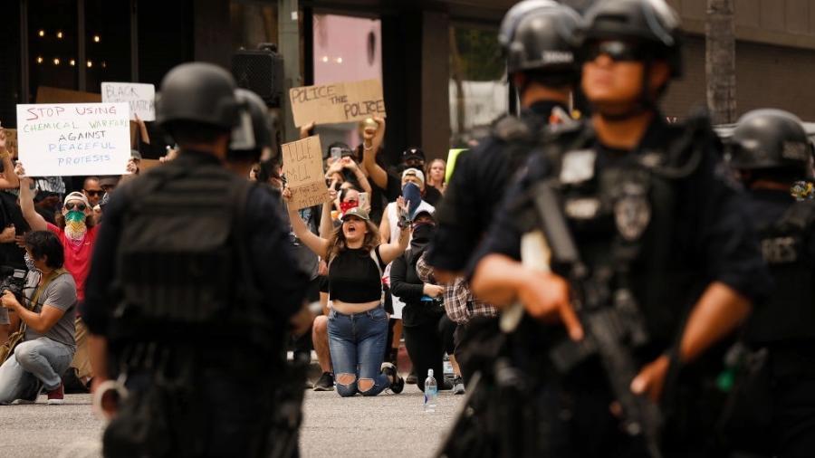 A redução do orçamento da polícia é uma das demandas dos protestos antirracistas após a morte do afro-americano George Floyd - Getty Images