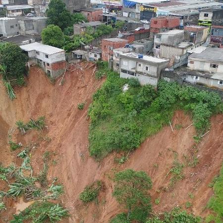 Fortes chuvas causam estagos em cidades de São Paulo - ORLANDO JUNIOR/FUTURA PRESS/ESTADÃO CONTEÚDO