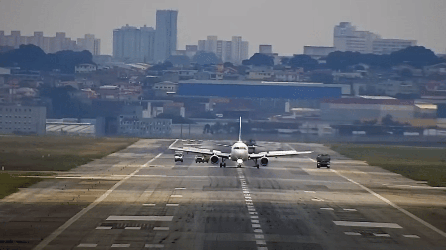 Avião da Latam perde roda e faz pouso de emergência em Guarulhos