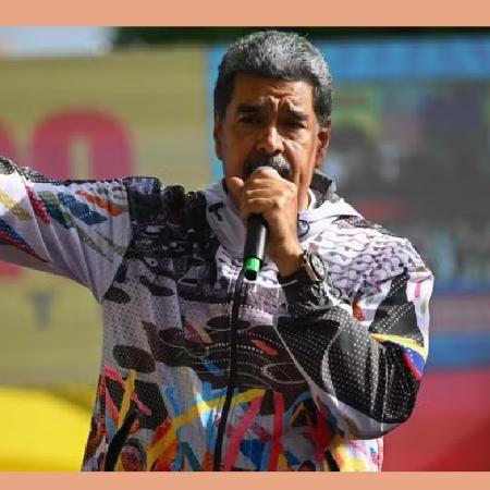 Nicolás Maduro discursa durante a campanha eleitoral