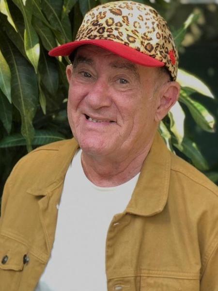 Aos 90 anos de idade e 70 de carreira, ator segue vida ativa, mas alvo de especulações