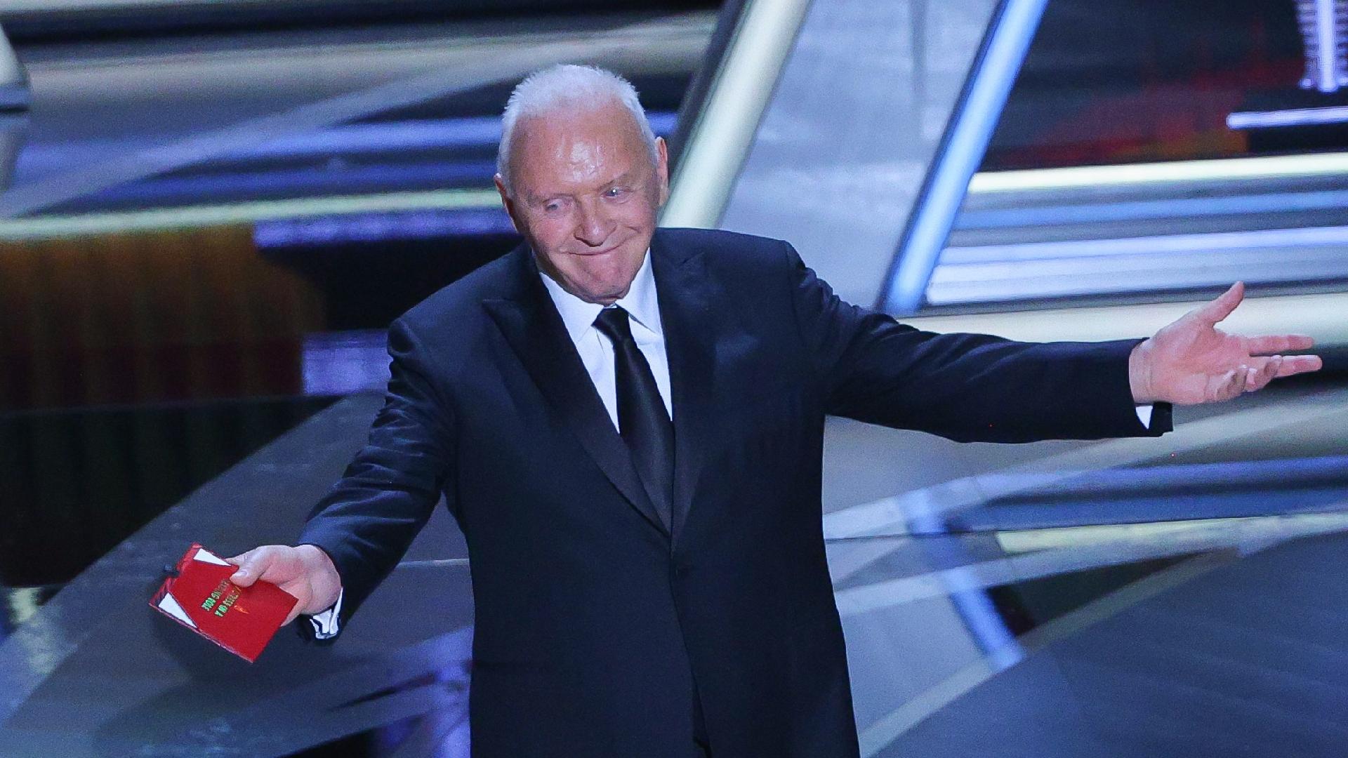 Anthony Hopkins em cerimônia do Oscar - undefined
