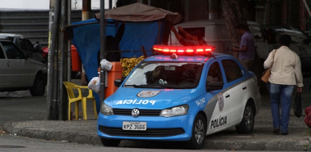 Policiamento é reforçado no entorno do morro do São Carlos - José Lucena/Futura Press/Estadão Conteúdo