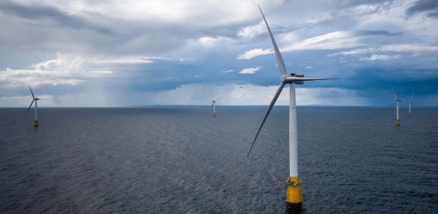 O Hywind tem cinco turbinas eólicas e fica a 25 km da costa da Escócia - Divulgação