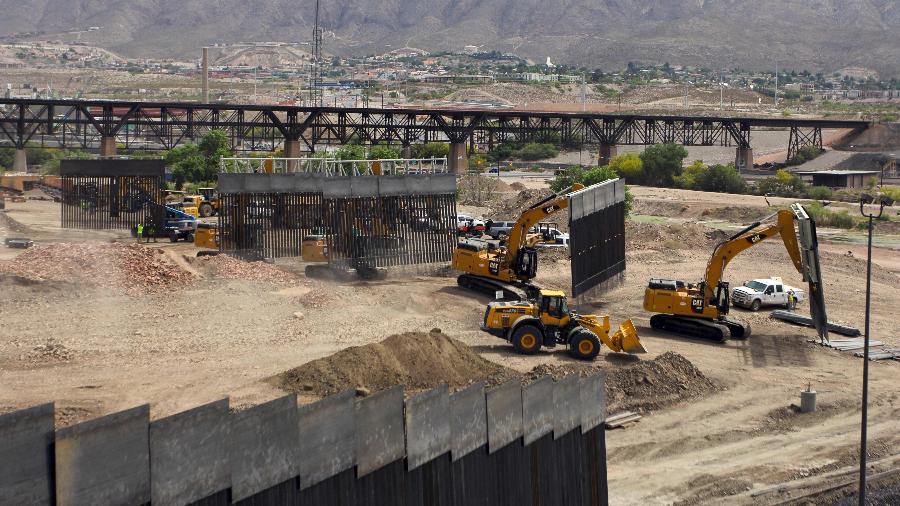 26.maio.2019 - Obras de construção do muro na fronteira entre os EUA e o México - AFP
