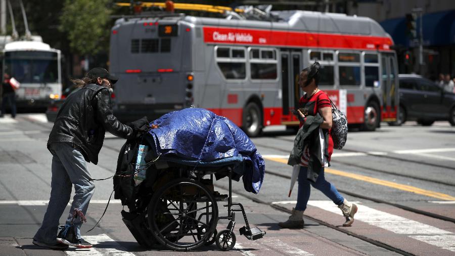 Inflação de preços no setor imobiliário tem aumentado o número de moradores de rua na Baía de San Francisco -  Justin Sullivan/Getty Images/AFP