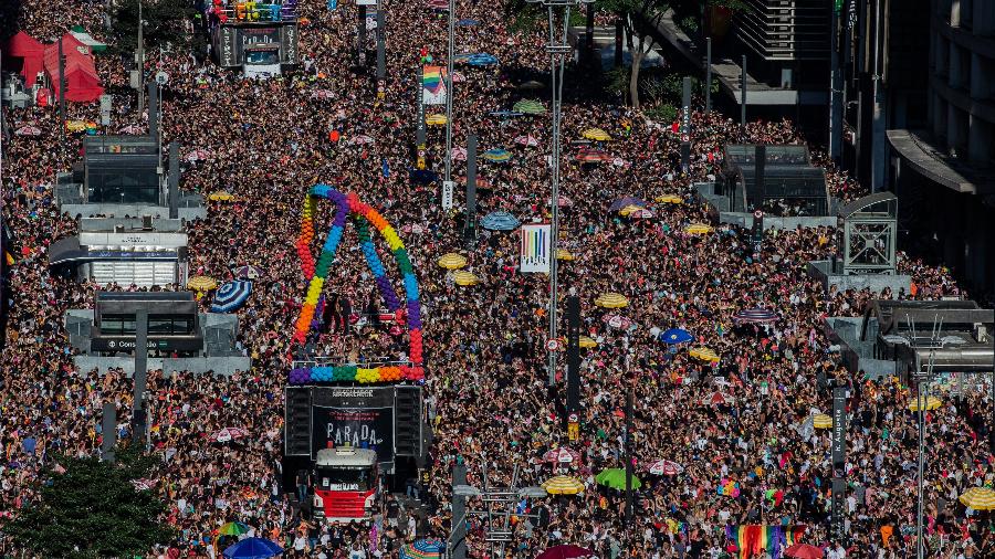 23.jun.2019 - Público durante a 23ª edição da Parada LGBT+, na avenida Paulista, em São Paulo - Eduardo Anizelli/Folhapress