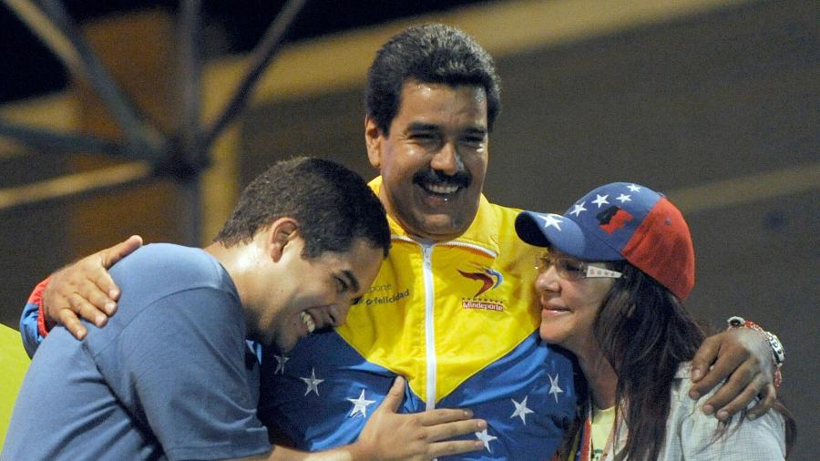 Nicolás Maduro e sua família: a esposa Cilia Flores e o filho "Nicolasito" Maduro - AFP
