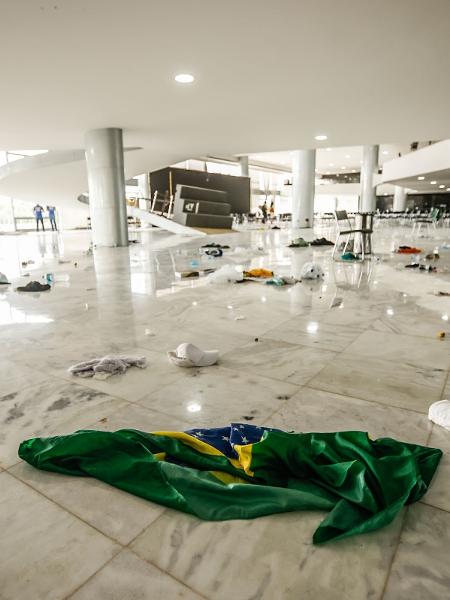 09.01.2023 - Salão Nobre, no Palácio do Planalto, foi destruído após invasão de terroristas - Gabriela Biló/Folhapress