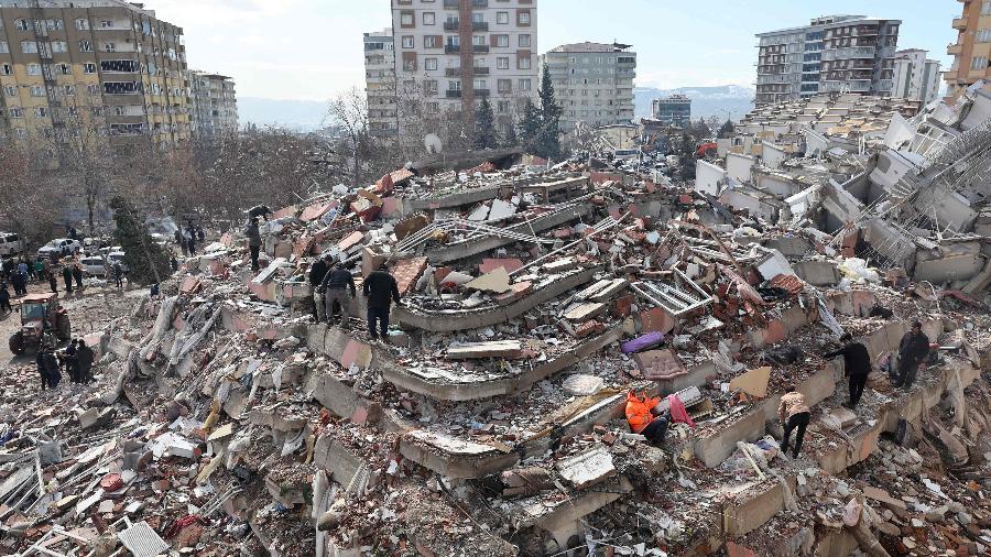 Desabamento em Kahramanmaras, epicentro do terremoto - Adem Altan/AFP