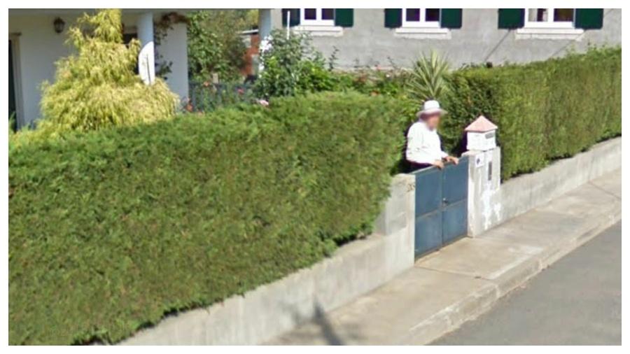 Internautas compartilharam fotos de parentes que já faleceram tiradas pelo Street View, do Google - Reprodução