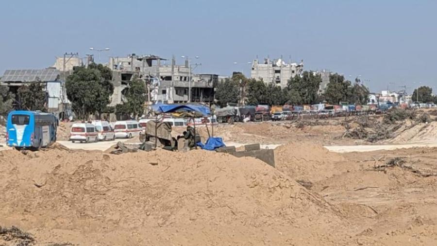 Posto de controle do Hamas bloqueia entrada de caminhões no norte de Gaza em foto divulgada por órgão israelense