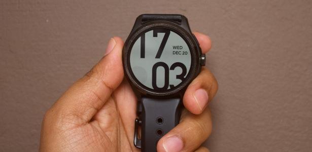 Review Ticwatch Pro 5: relógio é rápido, monitora exercícios e 'envia Zap'