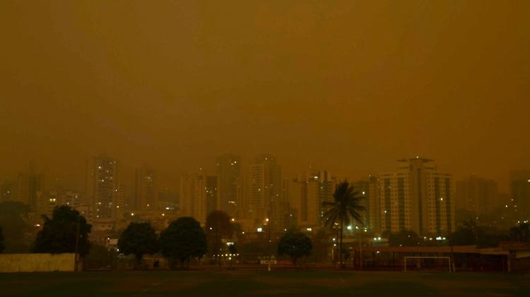 Ribeirão Preto ficou com o céu coberto de fumaça devido incêndios florestais no interior de São Paulo