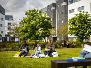 Queen Margaret University: conheça bolsa de estudo internacional