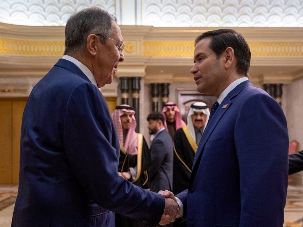 Arábia Saudita: russos e americanos falam sobre paz na Ucrânia