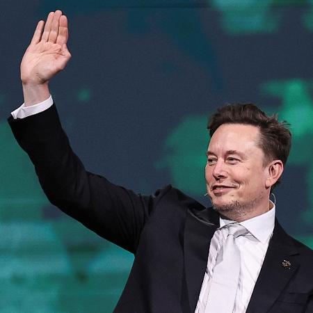 Elon Musk, a pessoa mais rica do mundo Elon Musk, a pessoa mais rica do mundo