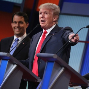 Donald Trump, pré-candidato republicano à Presidência dos EUA (de gravata vermelha) - Chip Somodevilla/Getty Images/AFP