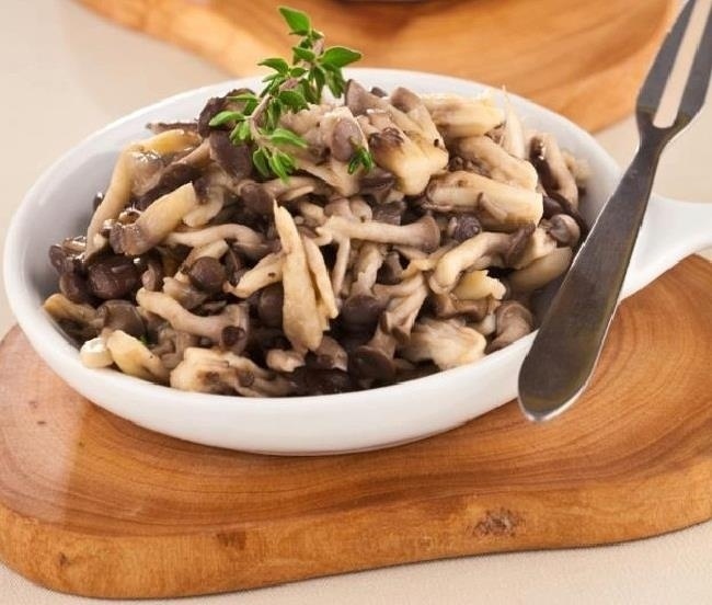 Produtor de cogumelos cria shimeji prépronto para fazer no microondas 20/10/2016 UOL Economia