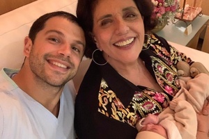 Leda Nagle mostra o rostinho de Zoe, filha de Duda Nagle e Sabrina Sato - Instagram/Reprodução - Instagram/Reprodução