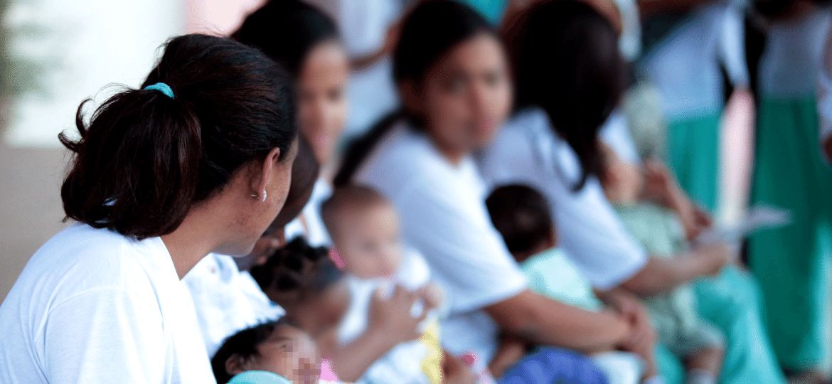 Defensorias públicas de 16 estados tentam, no STF, colocar em liberdade mulheres grávidas e lactantes (com filhos até dois anos) por conta da pandemia de covid-19; foto ilustrativa capturada em agosto de 2010 - Luiz Silveira/Agência CNJ
