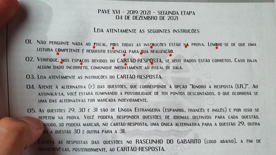 "Fora Bolsonaro" estava na folha de instruções da prova aplicada no último sábado (6) - Reprodução/Twitter KayuaAvila