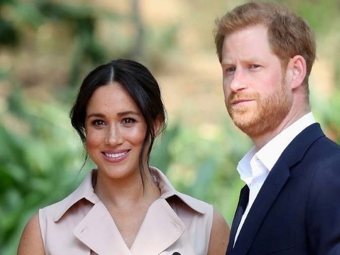 Meghan Markle diz que família real se preocupava com a cor de seu